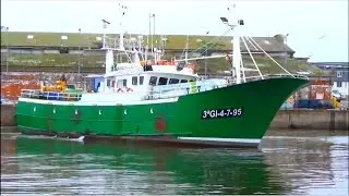 Bateau de pêche espagnol ; Hermano Busto ; Barco ; Départ ; Fishing ; Lorient ; Bretagne ; France