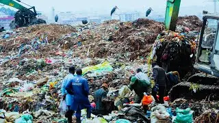 THE STORY OF AFRICA&rsquo;S LARGEST DUMPSITE - DANDORA DUMPSITE.