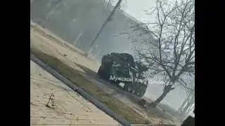 Un grupo especial checheno con apoyo de un BTR-82A en batallas callejeras en Mariupol