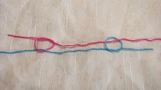 Tie two threads together tightly👌#crochetconnect #crochetpattern #knittinglifehack #crochetlifehacks