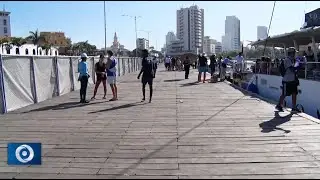 En popular Muelle de La Bodeguita en Cartagena cobran por el zarpe de botes pero no lo reparan