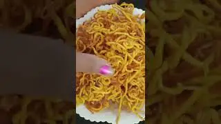 Tending Potato Shev 😋🔥 #shorts #tendingvideo #foodie #viral #cooking #namkinrecipe #potatosev#foodie