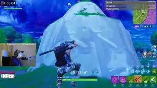 FortniteWins ragee Suville ku se heitt&auml;&auml; sit&auml; tyynyll&auml;