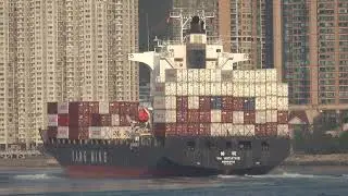 Container Ship《暢明 YM INITIATIVE》Crossing the Tsing Ma Bridge in HK 20260117_C0002