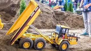 RC Cat dumper in 1:8 scale! Amazing big D250E at construction work