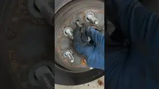 Как снять застрявший тормозной ротор
