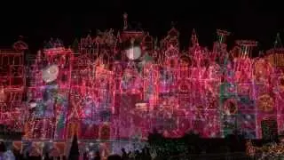 Small World Holiday Disney Sisters #DisneylandHolidays