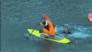 2012/05/02 Lou Seal paddles and battles