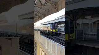 2 Fast SWR Class 450/444 Trains Pass Wimbledon Station #southwesternrailway