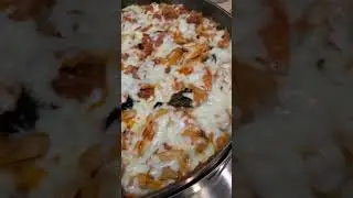 Best foods to try in Korea: Spicy Chicken with Cheese (dakgalbi) #trendingvideos&nbsp;#foodie&nbsp;#traveler