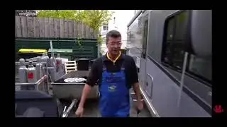 Lachkick in der Werkstatt schieben