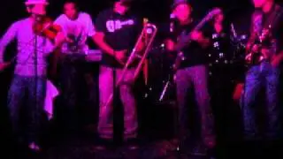 La Ceiba Groove - Confusi&oacute;n en el 246