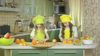 Mentorbee Home Fun - Learning Shapes with kitchen activities