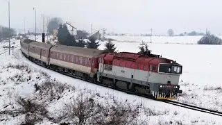 Vlaky Slovensko - Dunihlavy 861 a Okuliarniky 754 na snehu
