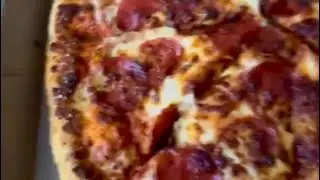 Domino’s Large Pepperoni 🍕Pizza (EATING SHOW) 🧀 Chat & Subscribe