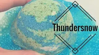Lush Thundersnow Bath Bomb Demo | TheBeautyJournals