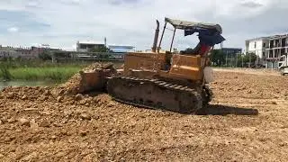 Mega Machine Day: Bulldozers & Trucks Working Hard to Clear the River!