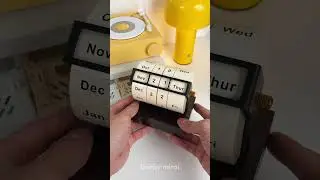 Unboxing wheel calendar