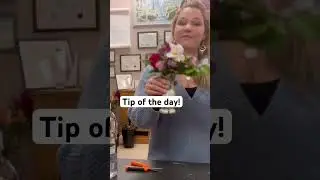 Floral design tip! Proportion #floraldesign . #elementsofdesign #floristtips #diyflowers