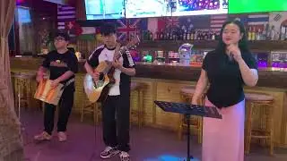 LIVE MUSIC AT OHAY BAR, DANANG, VIETNAM. SEPTEMBER 2025