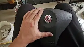Como remover o Emblema do Volante no FIAT Stilo