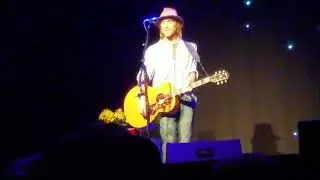 Todd Snider tackle box story.I Infinity Hall, Hartford Ct 9/11/2022