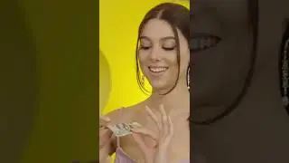 kira kosarin makes $100 bill float in the air w/ @seandoesmagic ✨ #shorts