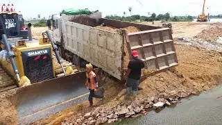 Please don't be in danger,Landfill Dump Truck 25ton Back Uploading Overturned Rescue bulldozer SHAN…