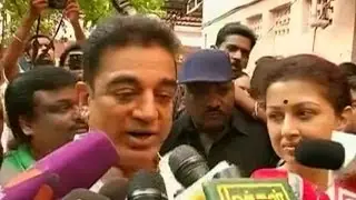 Kamal Haasan casts vote & gets beseiged by mediapersons
