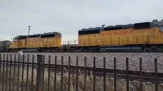 Union Pacific SD40n's idling. Abilene,Tx. 01/11/2026