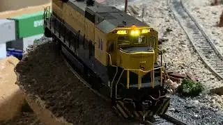 HO Scale Atlas Dash 8-40B Diesel Locomotive DCC ESU Sound Susquehanna BEACON new