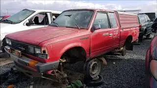 Junked Datsun 720 4x4 King Cab 1980 Slideshow