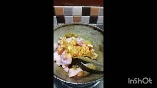 পেঁয়াজ ছাড়া চিকেন আর ফ্রায়েড রাইস আমি কিভাবে রান্না করি সেটাই তোমাদের সাথে শেয়ার করলাম। 🍗😋😋😋😋