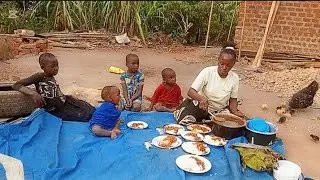 It was really a great 👍🏾 meal//serving my kids their favorite food rice and beans 🫘 for lunch.