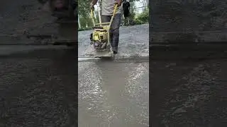 The process of laying cement roads in rural areas #automobile #xcavator #woodworking