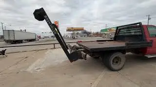 Lot 400 - 2000 Chevy 4x4 3500 Flatbed Truck 