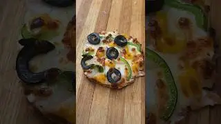 mini bread pizza 🍕 #short #trending #food #foodie #ytshorts #viralvideo #viralshort #pizza