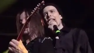 Ari Koivunen - Arkihuolesi kaikki heitä (Pro Shot) @ Raskasta Joulua, Espoo 2015