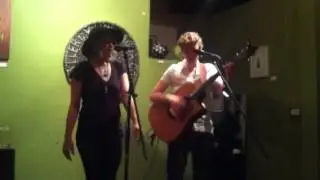 Andrea Walker and Solange Igoa (cover) What's Up by 4 Non Blondes