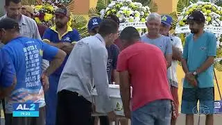 Corpos de vítimas de acidente com romeiros são sepultados em Coité do Nóia - 04/02/2026