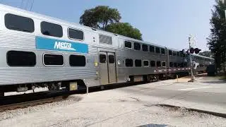 Metra Train   Overlook Dr #10