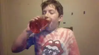 7up?! Whats Next? #7up #shirleytemple #chugging