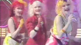Belle & The Devotions - Love Games - Eurivision Entry. Top Of The Pops 1984.