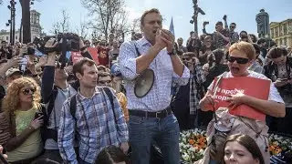 Russian opposition leader arrested after release