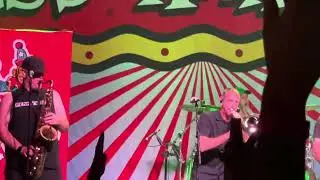 Less Than Jake &ndash; Automatic (My First Ska Concert &ndash; Dallas TX &ndash; Joney Jefe) 🐝🎺