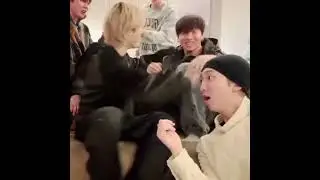 SO JUNGKOOK HAD JIMIN'S PHONE... #army #jikook #jikookisreal #jikookbusan #jiminbts #jungkookbts