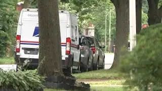 Thieves steal mail from 3 USPS trucks within 2 hours, Chicago police say