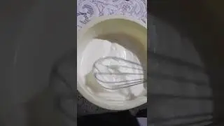 haciendo punto de nieve con claras de huevo