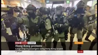 Large drop in passengers and protests (Hong Kong) - BBC News - 16th December 2019
