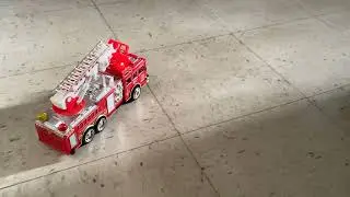 Fire Truck Responding Diecast Toy working lights and siren
